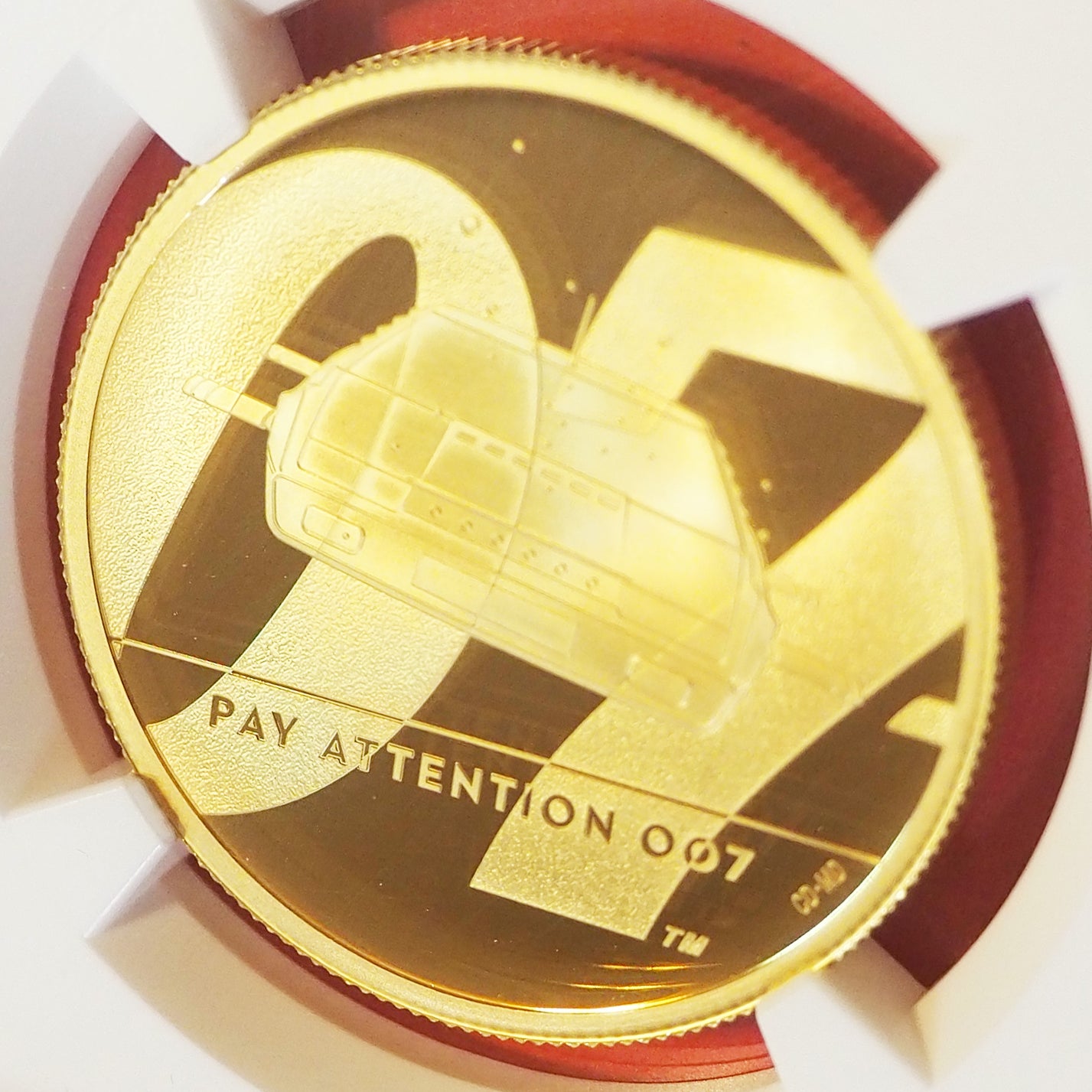《 CC特別割引 》イギリス 100ポンド金貨 2020〈 007 /ジェーム・スボンド 〉 全て完璧鑑定・付属品付き ( NGC )