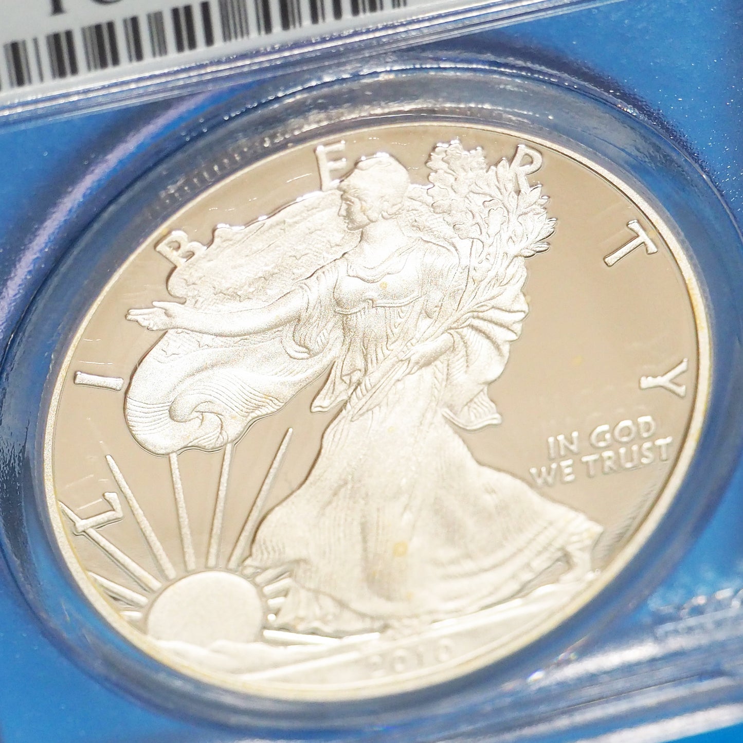 【最高ファーストストライク】アメリカ 1ドル銀貨 自由の女神 シルバーイーグル 2010 PR70DCAM FS
