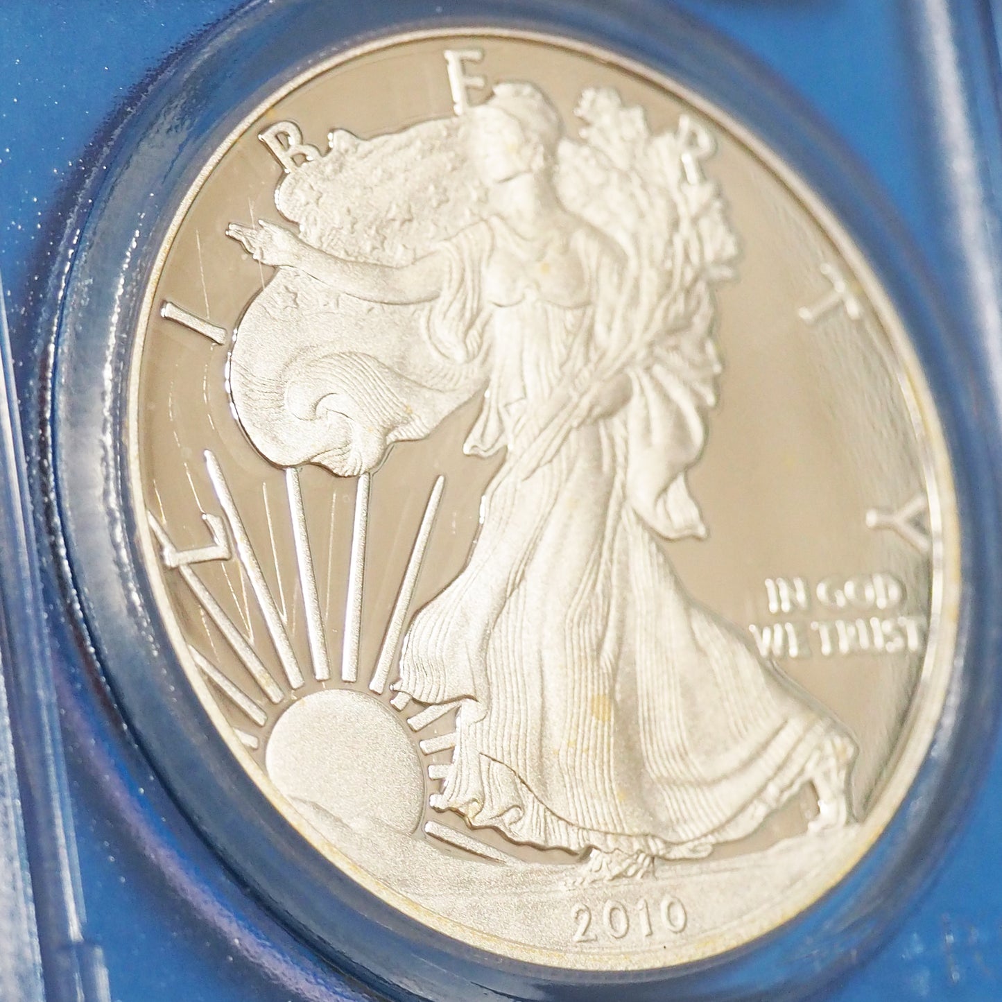 【最高ファーストストライク】アメリカ 1ドル銀貨 自由の女神 シルバーイーグル 2010 PR70DCAM FS