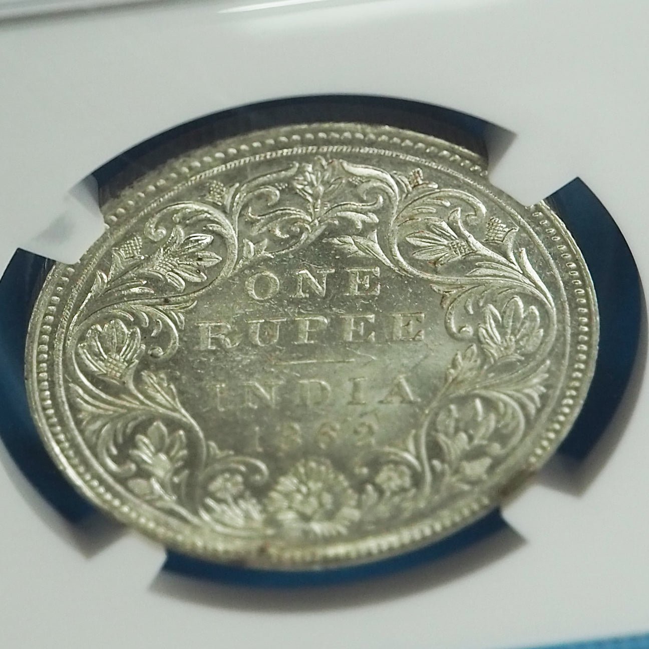 【星10個のレアタイプ】イギリス領インド ルピー銀貨 ヴィクトリア 1862(B) MS62