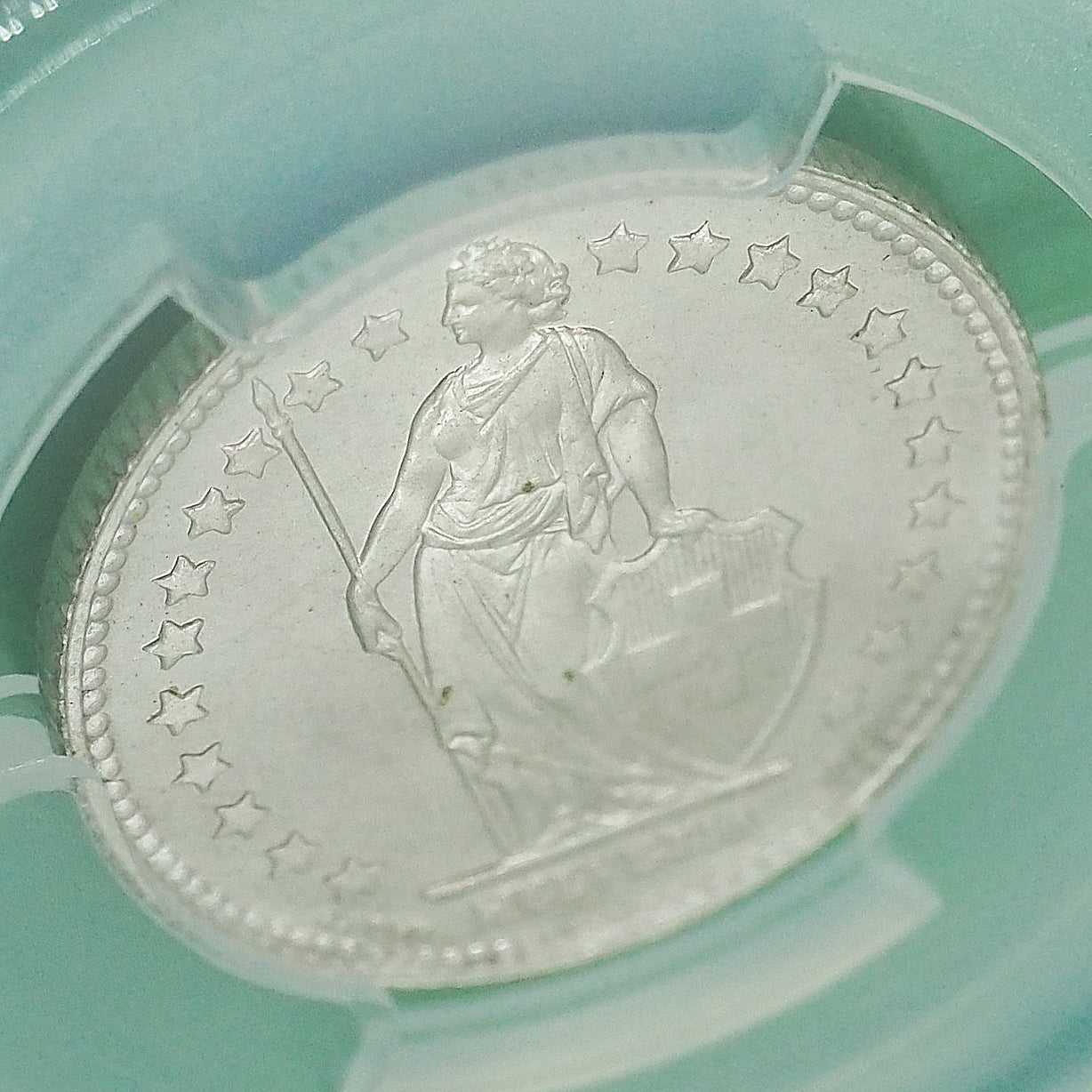 ðæ°äŸ¡æ Œð°ã¹ã€ã¹ 1ãã©ã³ïŒè©Šé³ïŒé貚  ã¹ã¿ã³ãã£ã³ã°å¥³ç¥ãã«ãŽã§ãã£ã¢ 1946 çšå°ã¿ã€ãã®éæµéãã¹ããã¿ãŒã³ SP65 (PCGS)